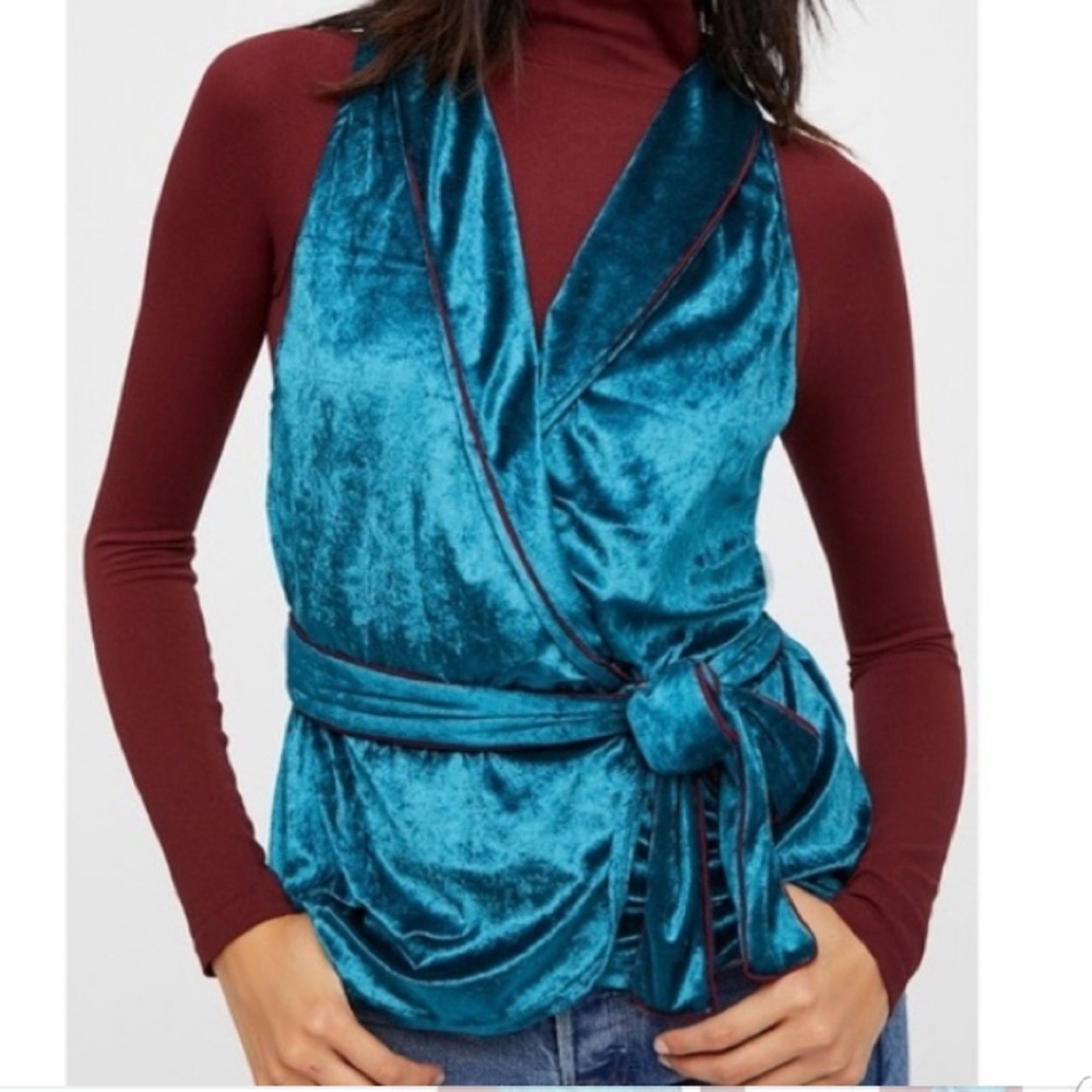 Free People NWT Velvet Late Night Wrap